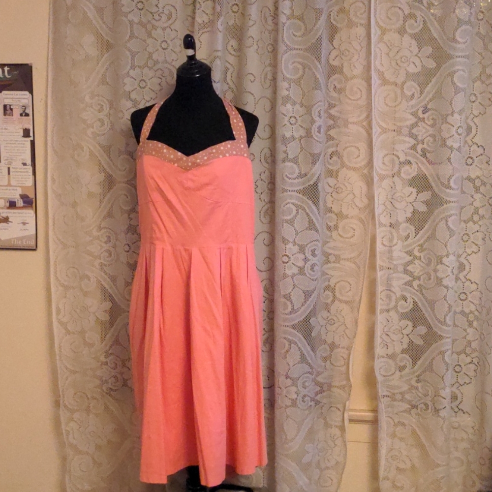 sleeveless pink dress